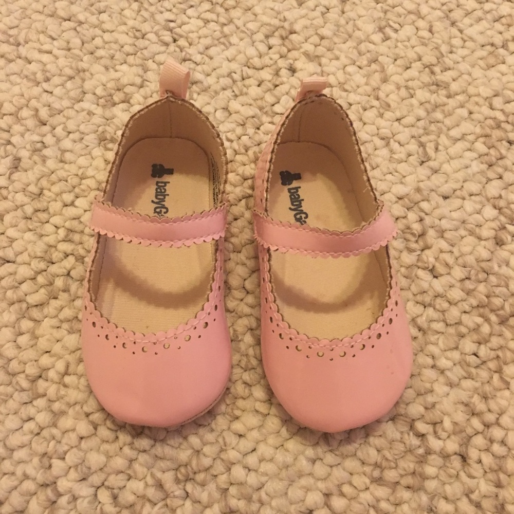 Baby gap pink shiny Mary Jane shoes 6-12 months